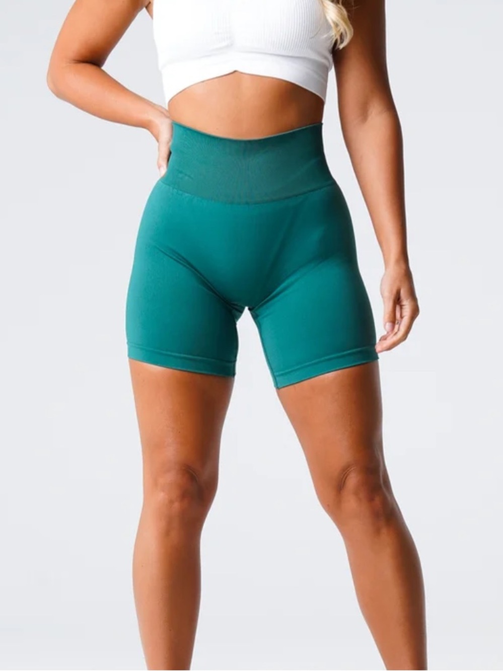 NVGTN High Waisted Emerald Seamless Work Out Shorts Small